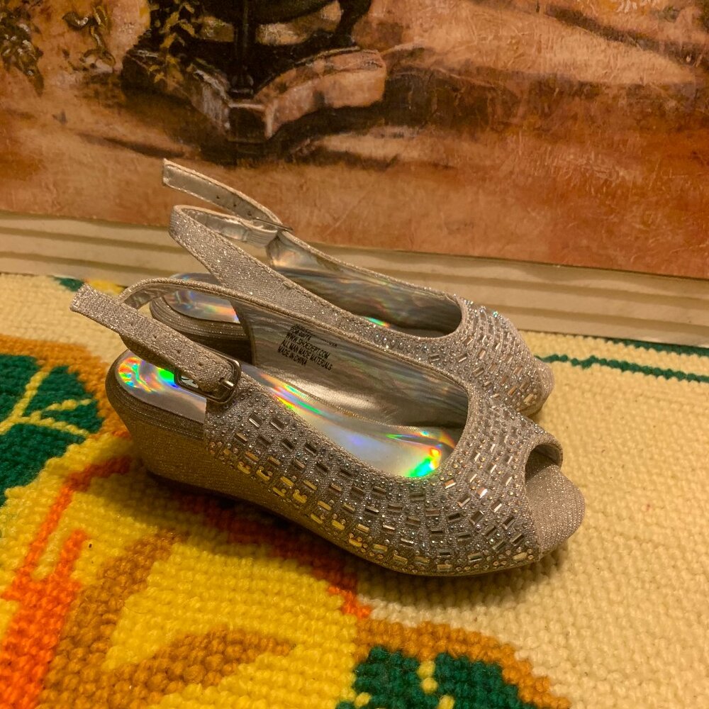 SILVER SLIPPER  dress shoe wedge sandals toddle 9